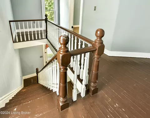 Entry Way - 2932 Waddy Rd, Waddy, KY 40076 photo 4 of 7