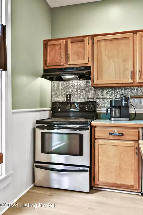Kitchen - 2932 Waddy Rd, Waddy, KY 40076 photo 2 of 3