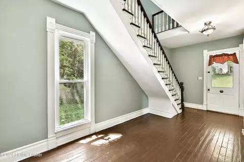 Entry Way - 2932 Waddy Rd, Waddy, KY 40076 photo 2 of 7