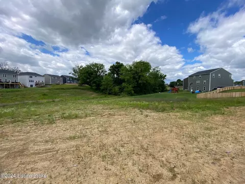 1033 Dry Run Ct, Shelbyville, KY 40065