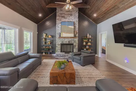 40 Hideaway Trl, Lucas, KY 42156