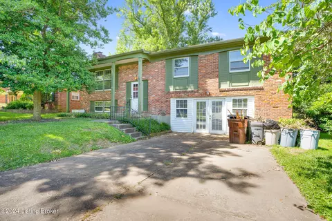 2712 Hounz Ln, Louisville, KY 40223