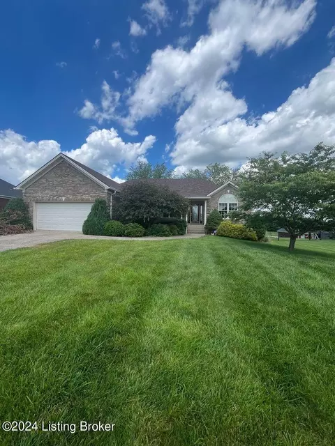 182 E Woodlake Cir, Mount Washington, KY 40047