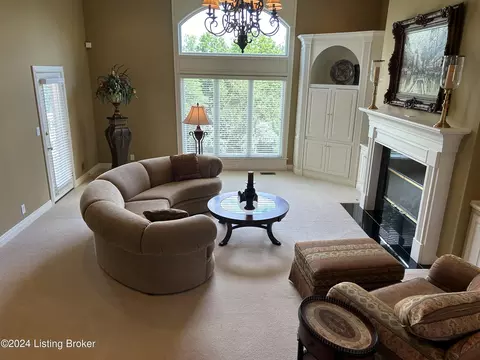 Living - 12733 Crestmoor Cir, Prospect, KY 40059 photo 2 of 3