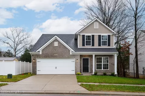 12021 Parkview Trace Dr, Louisville, KY 40229