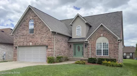 8514 William Cummins Ct, Louisville, KY 40228
