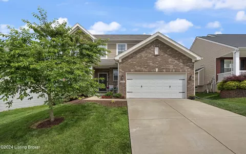 17116 Green Crest Ln, Louisville, KY 40245