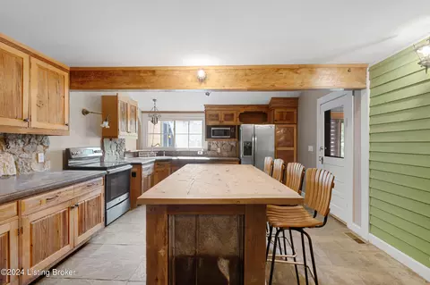Kitchen - 4812 Lagrange Rd, Smithfield, KY 40068 photo 2 of 5