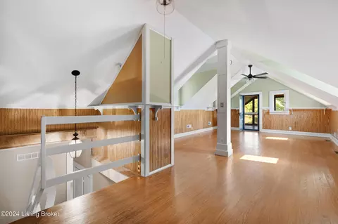 Entry Way - 4812 Lagrange Rd, Smithfield, KY 40068 photo 6 of 7