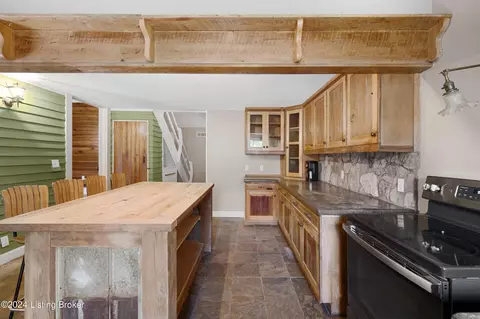Kitchen - 4812 Lagrange Rd, Smithfield, KY 40068 photo 4 of 5