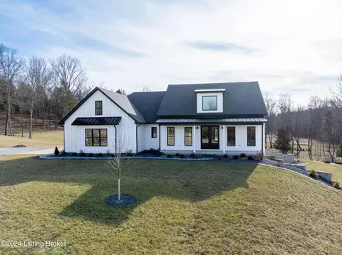 8316 Old Heady Rd, Louisville, KY 40299
