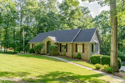 391 Loretta Dr, Shepherdsville, KY 40165
