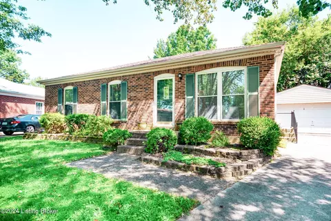 6810 Beackstone Ct, Louisville, KY 40228