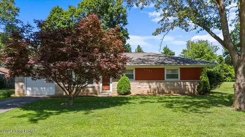 2007 Cedarcrest Dr, Briarwood, KY 40242