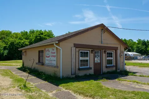 Undisclosed, Shepherdsville, KY 40165 photo 33