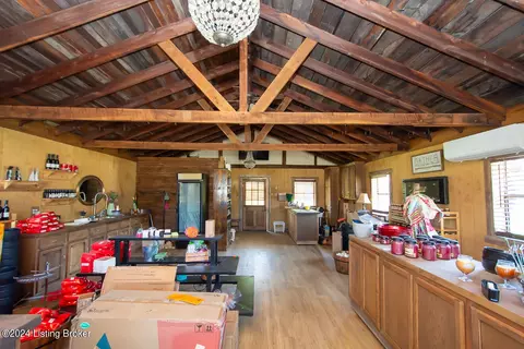 Undisclosed, Shepherdsville, KY 40165 photo 38