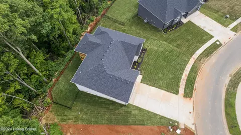 376 Bluffs Edge Dr, Mount Washington, KY 40047 photo 13