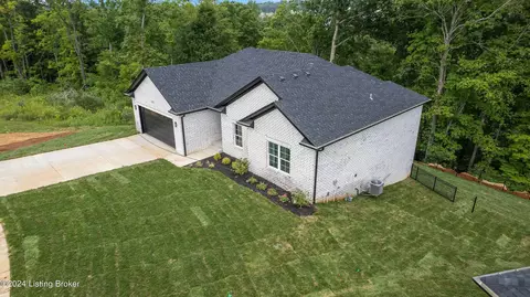 376 Bluffs Edge Dr, Mount Washington, KY 40047 photo 4