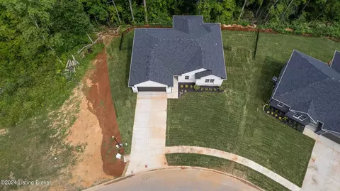 376 Bluffs Edge Dr, Mount Washington, KY 40047 photo 10