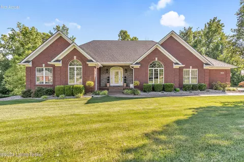 7712 Bella Woods Ct, Louisville, KY 40214