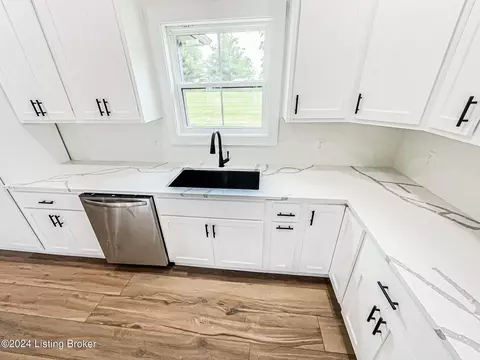 326 Meadowview Estates Rd, Clarkson, KY 42726 photo 5