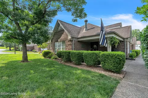 4476 Southbridge Ct, Louisville, KY 40272