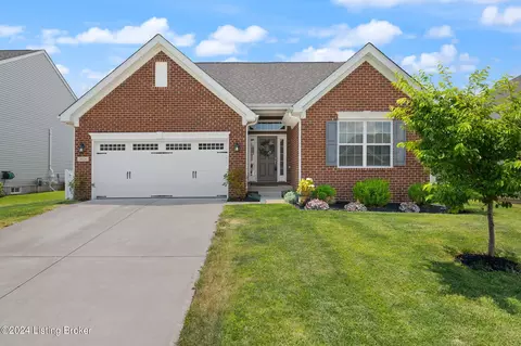 2026 Meadows Edge Ln, Louisville, KY 40245