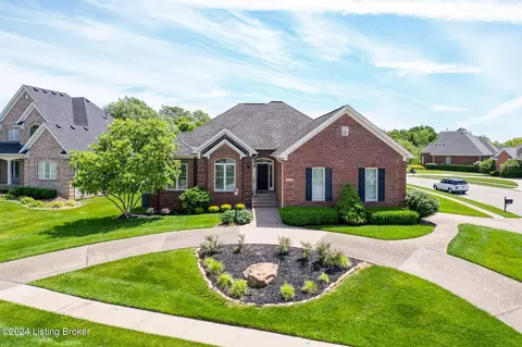 309 Gablewood Cir, Louisville, KY 40245