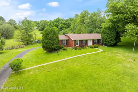 4300 Centerfield Dr, Crestwood, KY 40014