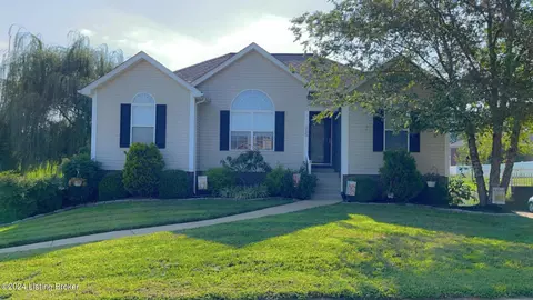 155 Redwood Dr, Bardstown, KY 40004