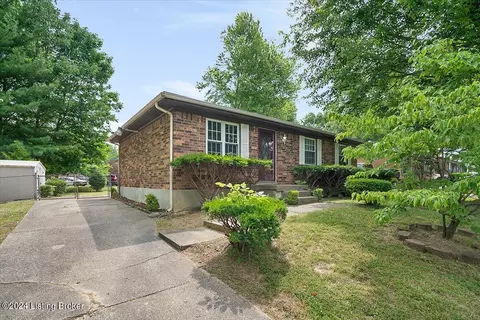 10201 Waycross Ave, Louisville, KY 40229