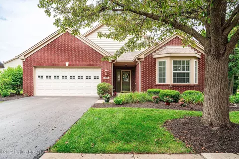 5009 Caerlson Ln, Louisville, KY 40241