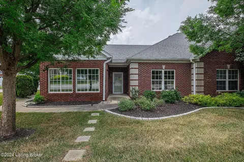 4504 Ivy Crest Cir, Louisville, KY 40241