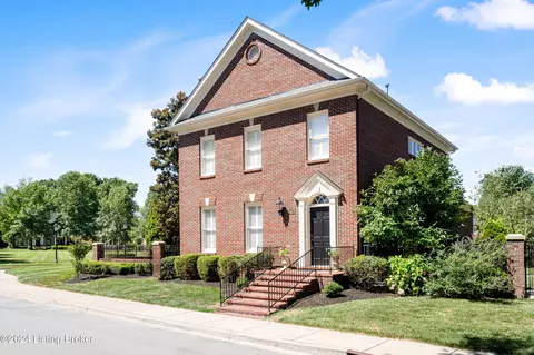 8401 Broecker Blvd, Louisville, KY 40241