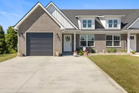1004 Ray Wimsett Blvd #A, Bardstown, KY 40004