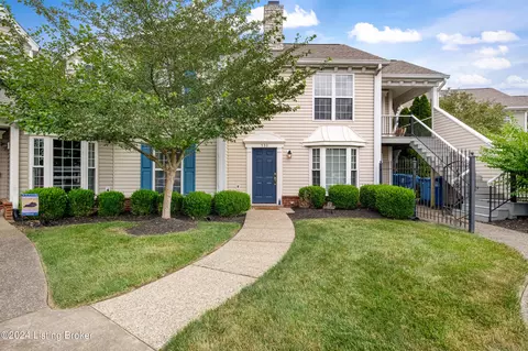 530 Jurich Ct, Simpsonville, KY 40067