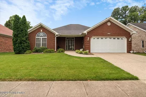 7710 Apple Mill Pl, Louisville, KY 40228