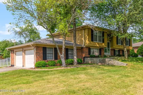 8709 Michael Ray Dr, Louisville, KY 40219