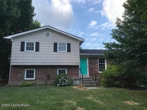 10715 Sunderland Pl, Louisville, KY 40243