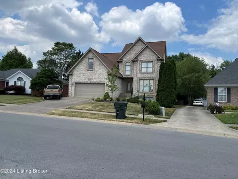 4521 Chenwood Ln, Louisville, KY 40299