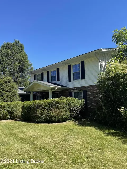 10243 Dodge Ln, Louisville, KY 40272