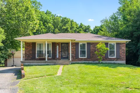 4703 Longborough Ct, Louisville, KY 40299