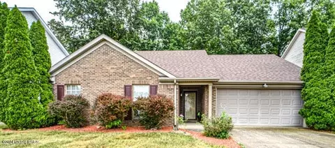 10503 Irvin Pines Dr, Louisville, KY 40229