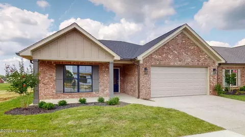 8224 Cedar Crest Ln, Louisville, KY 40291