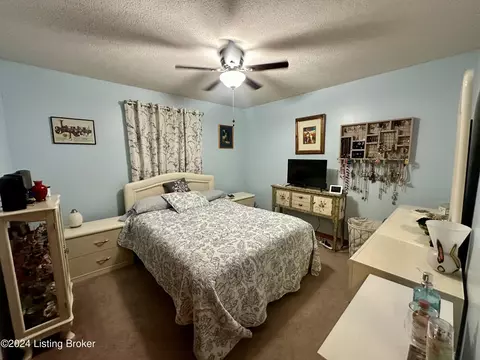 Bedroom - 1380 Buck Knobs Rd, Ekron, KY 40117 photo 3 of 9