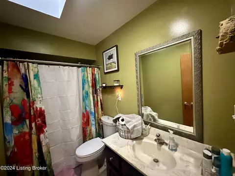 Bath - 1380 Buck Knobs Rd, Ekron, KY 40117 photo 5 of 10