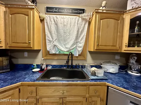Kitchen - 1380 Buck Knobs Rd, Ekron, KY 40117 photo 5 of 8