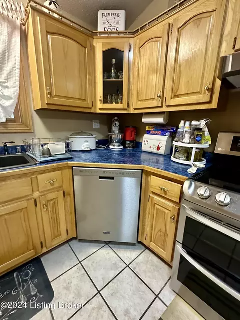 Kitchen - 1380 Buck Knobs Rd, Ekron, KY 40117 photo 7 of 8