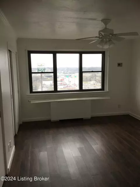 3320 Bardstown Rd #103, Louisville, KY 40218