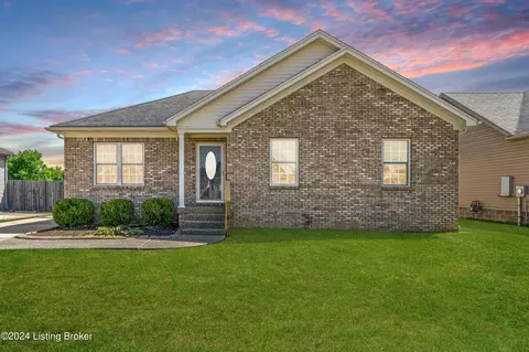 594 Tecumseh Dr, Shepherdsville, KY 40165